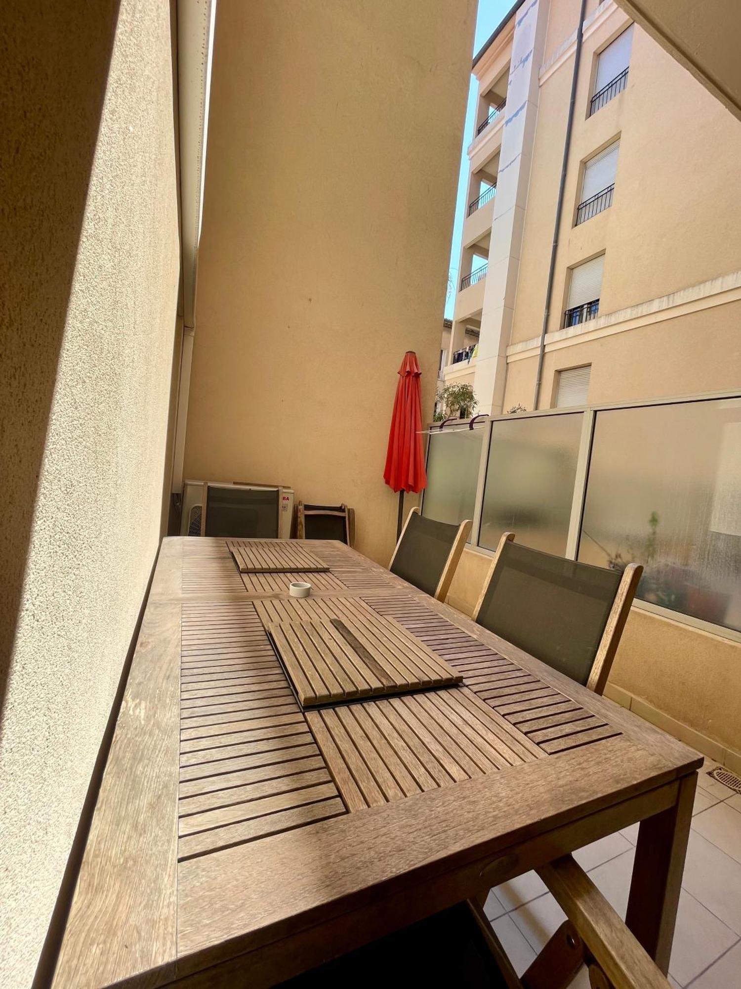 Appartamento Jolie 3 Pièces Avec Terrasse Au Vieux Port, à 2 Pas Des Plages Et Du Palais. *